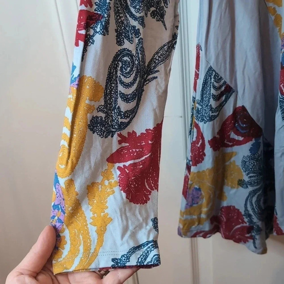 LOGO by Lori Goldstein Blue paisley tunic with pockets - Picture 8 of 9